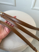 HNEDÝ KOŽENÝ RASTÚCI OPASOK VELORIA