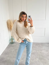 BÉŽOVÝ SVETER CARMEN