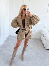 BÉŽOVÉ ŠORTKY ODELIA