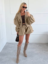 BÉŽOVÉ ŠORTKY ODELIA