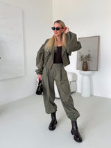 KHAKI NOHAVICE CORTA