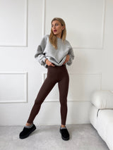 HNEDÉ ZATEPLENÉ LEGÍNY KOURTNEY