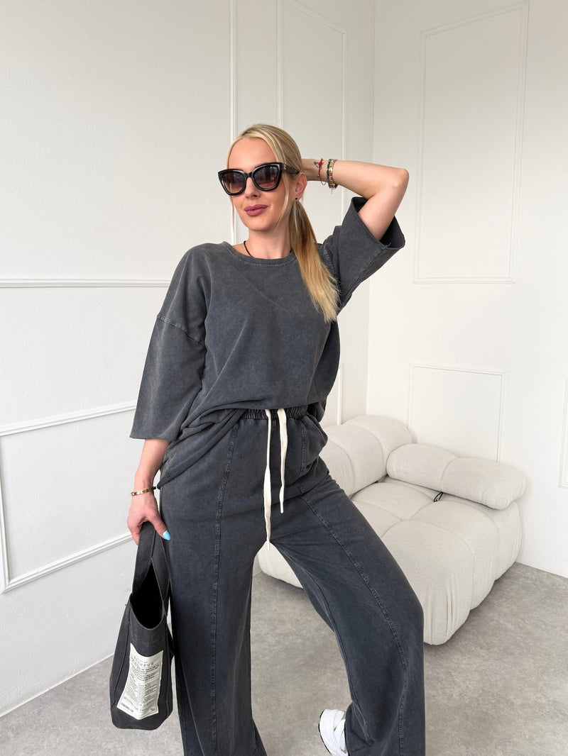 TMAVOSIVÉ OVERSIZE TRIČKO MALIBU