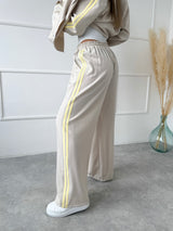 BÉŽOVÉ NOHAVICE ZAMYA