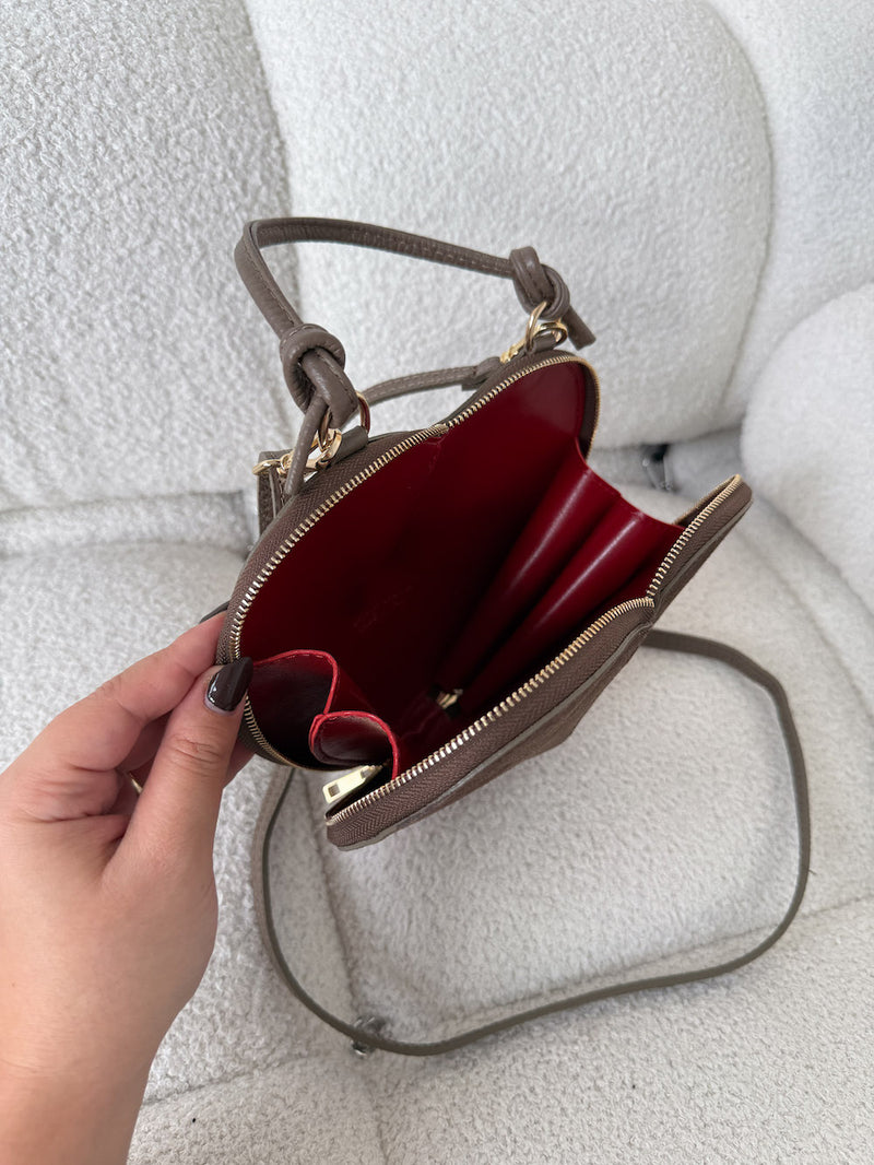 TAUPE KOŽENÁ KABELKA HEARTH