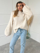 BÉŽOVÝ SVETER CARMEN