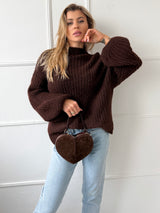 HNEDÝ SVETER CARMEN