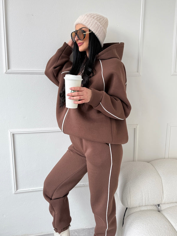 HNEDÁ MIKINA SAVELLA