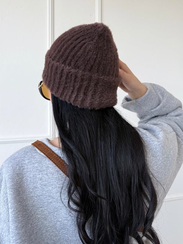 HNEDÁ ČIAPKA NARINA