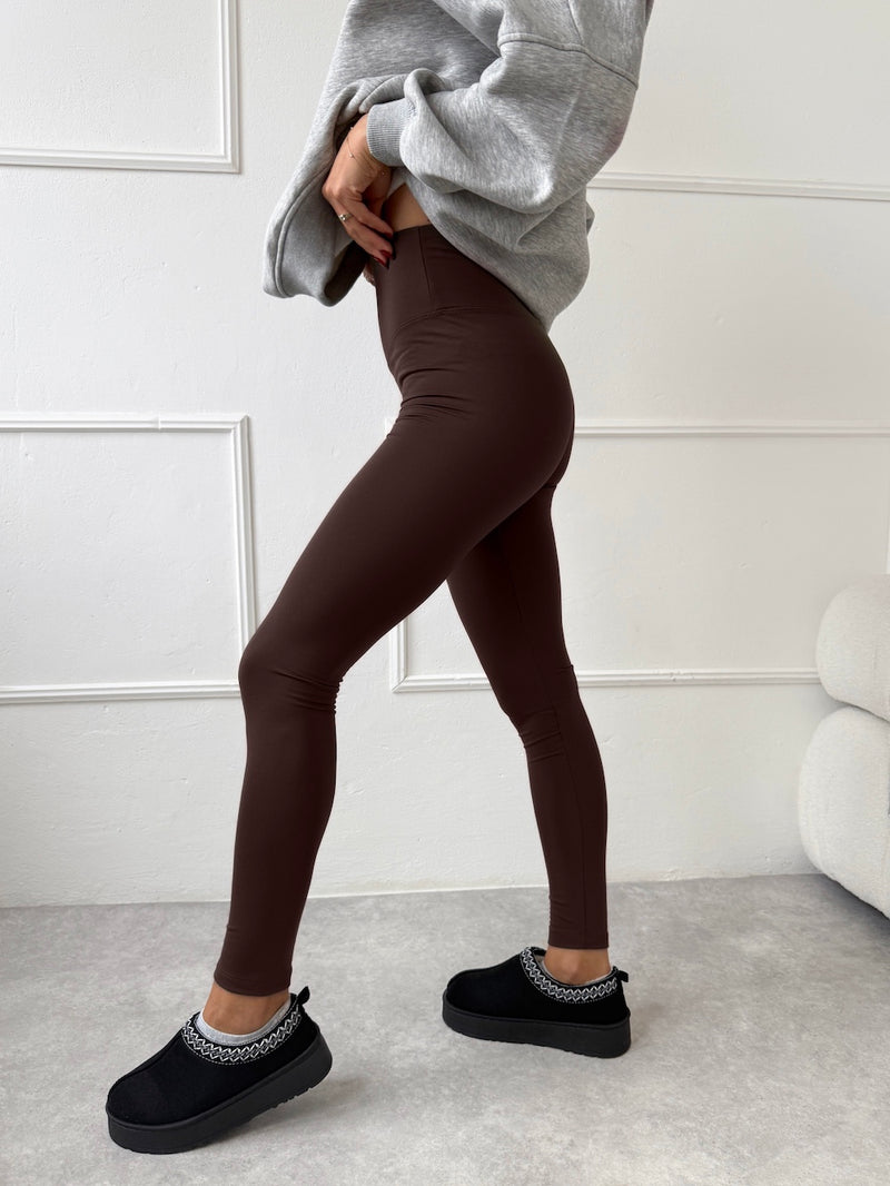 HNEDÉ ZATEPLENÉ LEGÍNY KOURTNEY