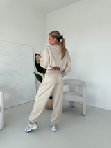 BÉŽOVÁ MIKINA DALSI