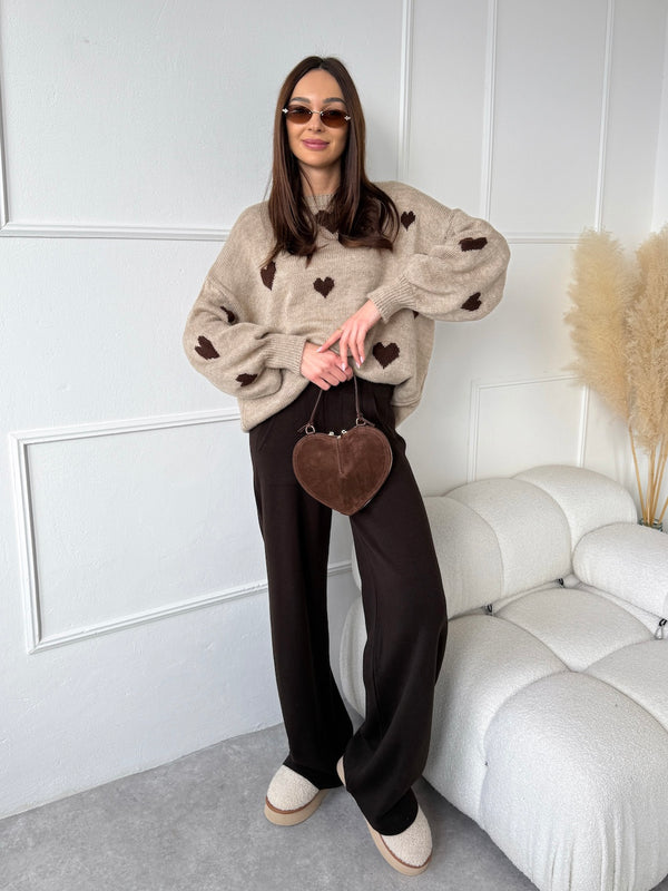 HNEDÝ SVETER MARINA SO SRDIEČKAMI