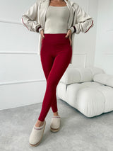 ČERVENÉ LEGÍNY ANGELA