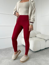 ČERVENÉ LEGÍNY ANGELA