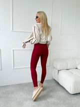 ČERVENÉ LEGÍNY ANGELA