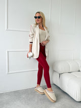 ČERVENÉ LEGÍNY ANGELA