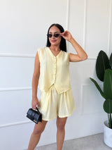 ŽLTÉ ŠORTKY MONICCA