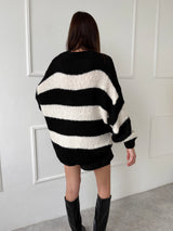 ČIERNO-KRÉMOVÝ SVETER OLWEN