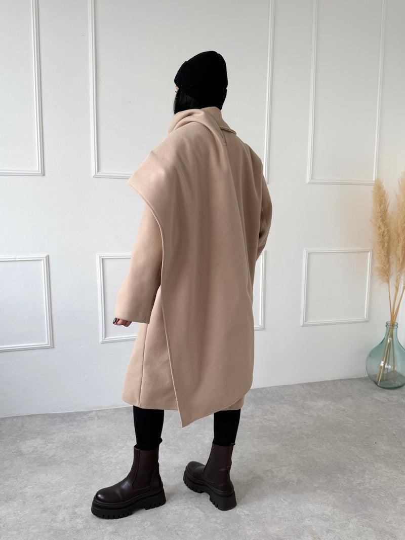 BÉŽOVÝ KABÁT ADELIS S ODOPÍNATEĽNÝM ŠÁLOM