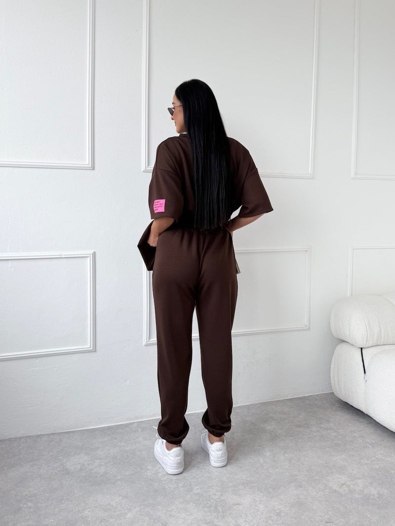 HNEDÉ OVERSIZE TRIČKO NARCIZA