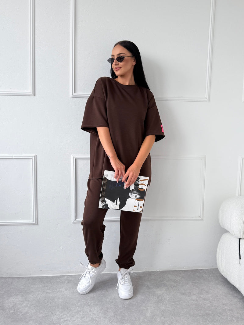 HNEDÉ OVERSIZE TRIČKO NARCIZA