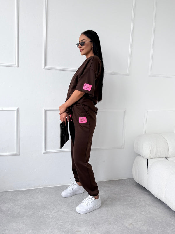 HNEDÉ OVERSIZE TRIČKO NARCIZA