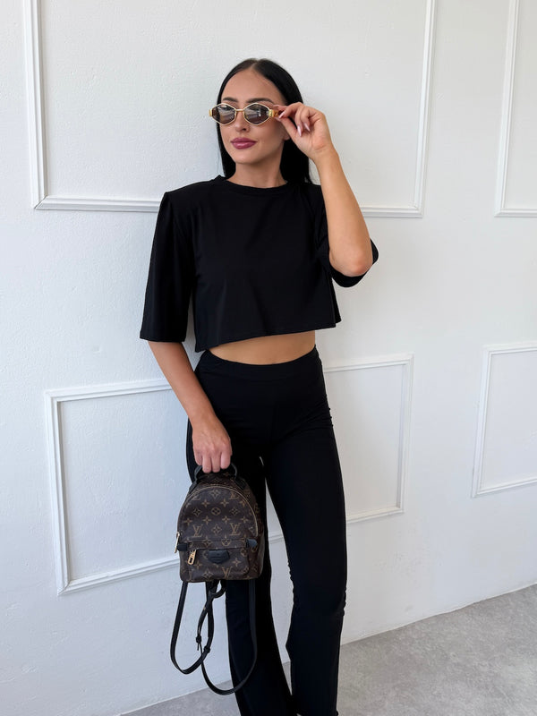 ČIERNY CROP TOP MERRY