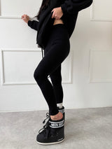 ČIERNE LEGÍNY TINA